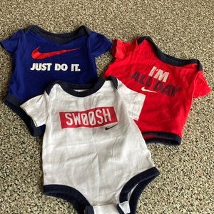 Bundle (3) NIKE onesie